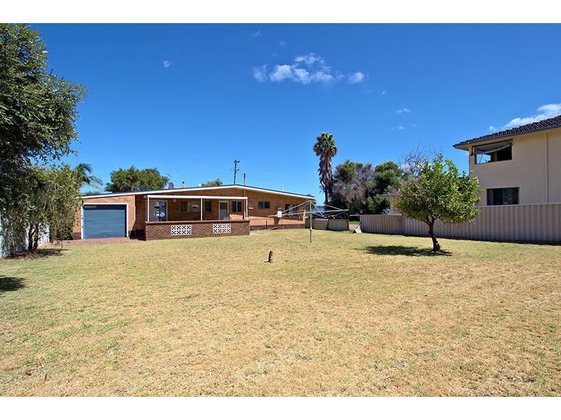 361 Old Coast Road, Australind WA 6233