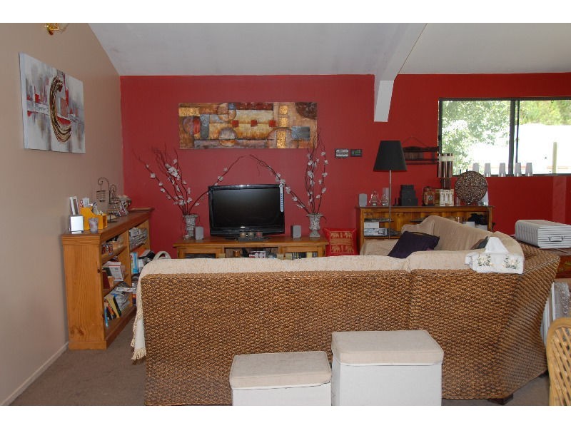 84 Glasshouse Woodford Road, Glass House Mountains QLD 4518