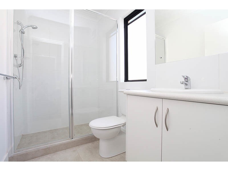 1 & 2/28 Homewood Street, Cloverdale WA 6105