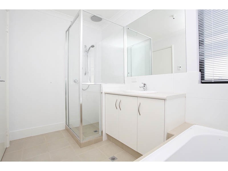 1 & 2/28 Homewood Street, Cloverdale WA 6105