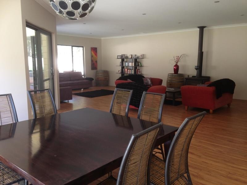 18 Duce Drive, Boyanup WA 6237