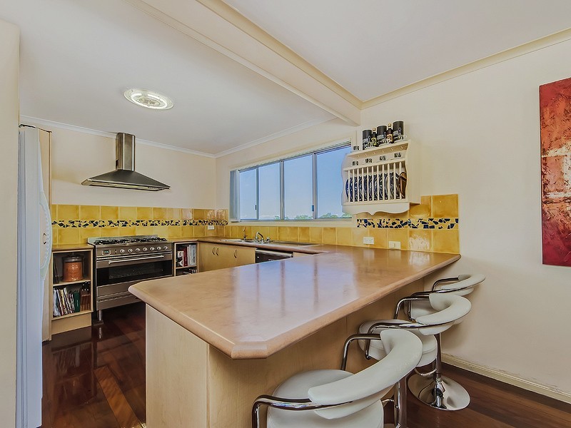 18 Tarrant Drive, Mudgeeraba QLD 4213