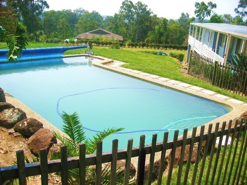 18 Tarrant Drive, Mudgeeraba QLD 4213