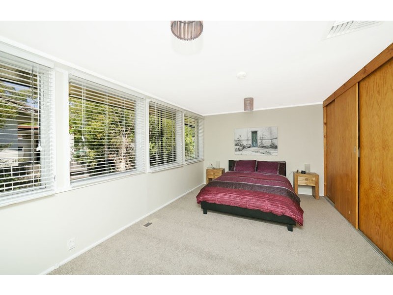 18 Pennefather Street, Higgins ACT 2615