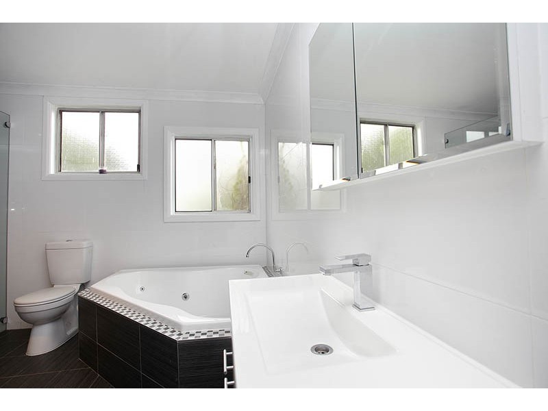 2 Croydon Street, Mayfield NSW 2304