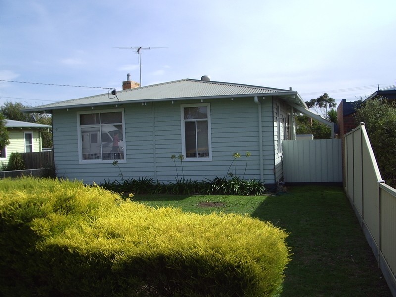 13 Daffodil Street, Wendouree VIC 3355