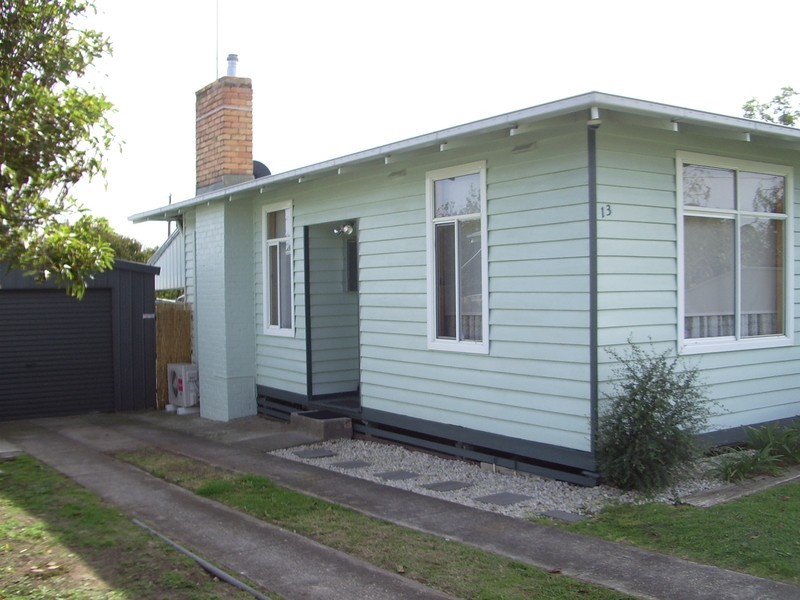13 Daffodil Street, Wendouree VIC 3355