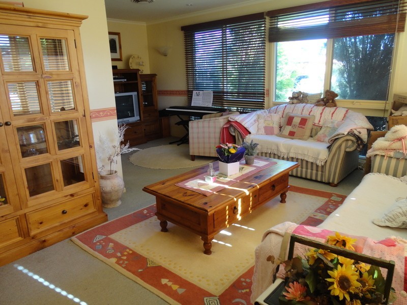 1 Adamson Street, Glenfield NSW 2167