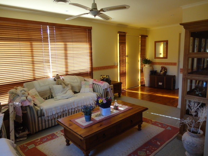 1 Adamson Street, Glenfield NSW 2167