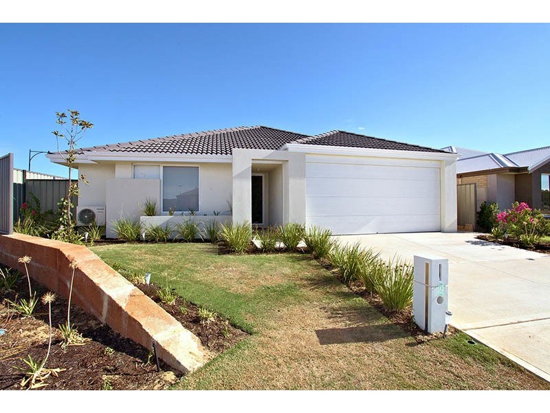 9 Viewed Green, Byford WA 6122