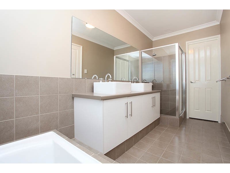 9 Viewed Green, Byford WA 6122