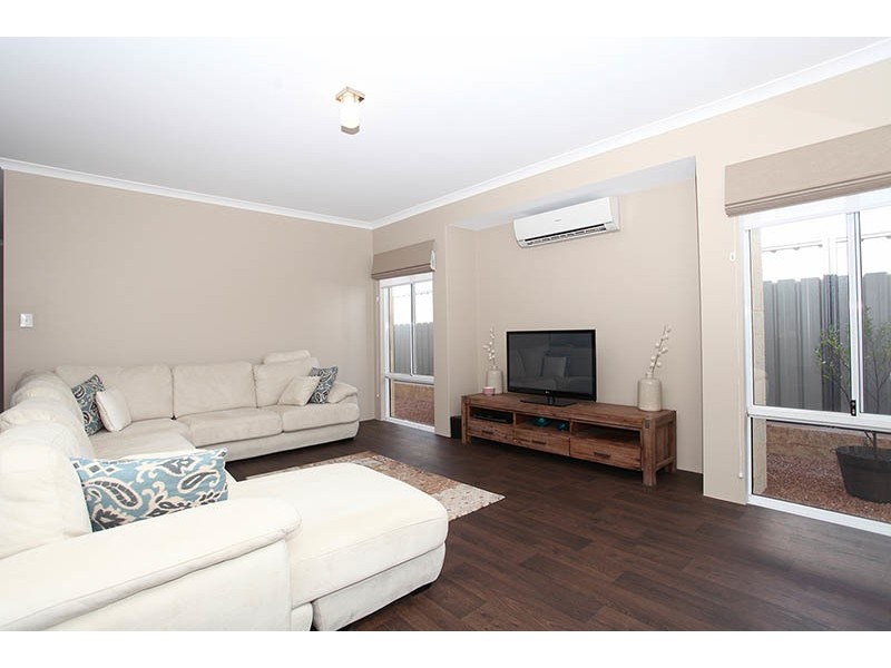 9 Viewed Green, Byford WA 6122