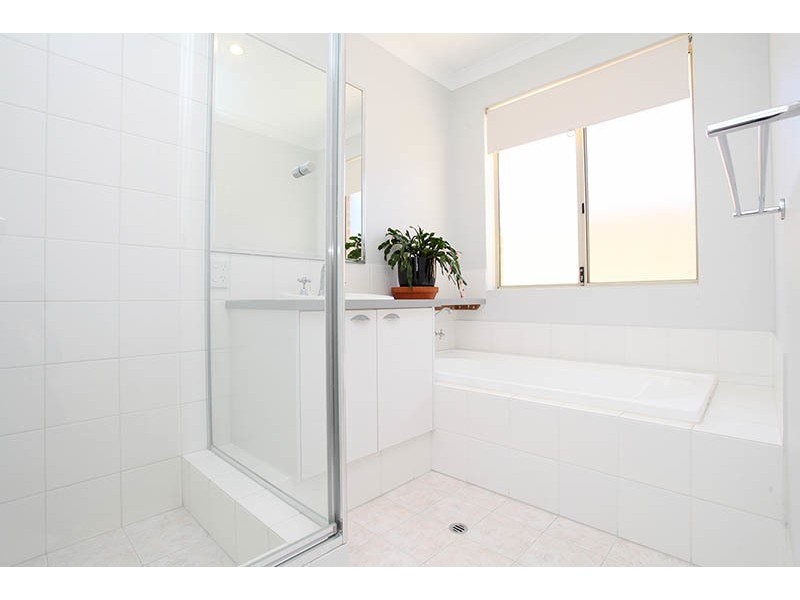 1 York Avenue, Bentley WA 6102