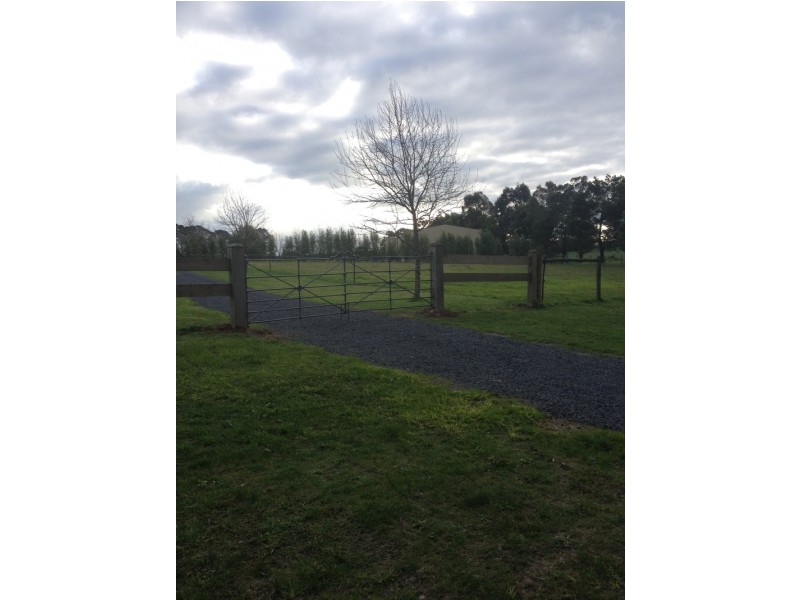 Drouin South VIC 3818