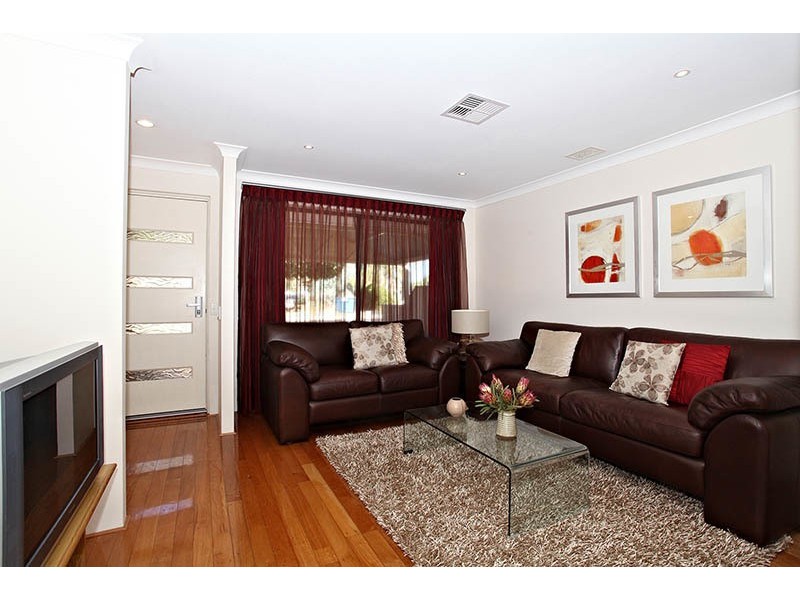 161 Knutsford Avenue, Rivervale WA 6103