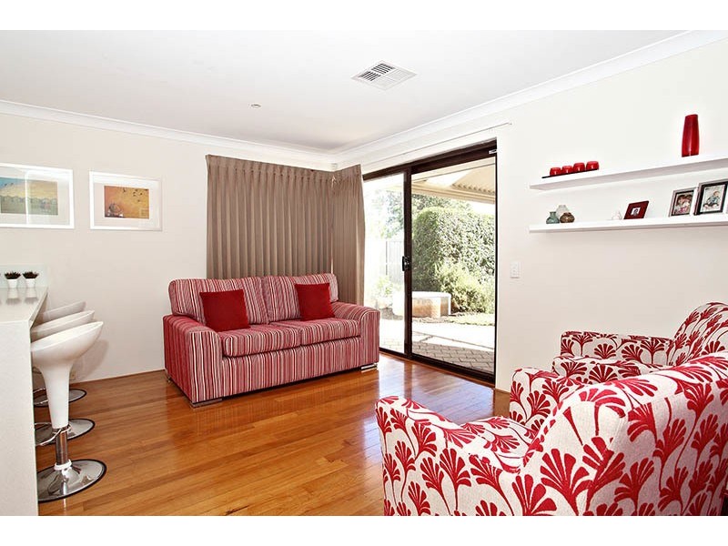 161 Knutsford Avenue, Rivervale WA 6103