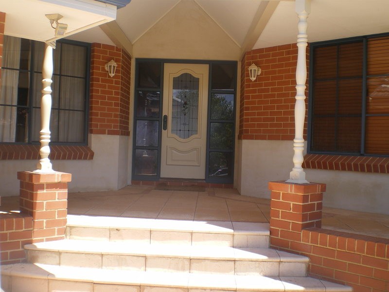 51 Warringah Close, Kallaroo WA 6025