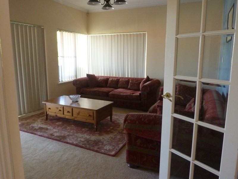 51 Warringah Close, Kallaroo WA 6025