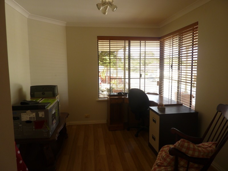 51 Warringah Close, Kallaroo WA 6025