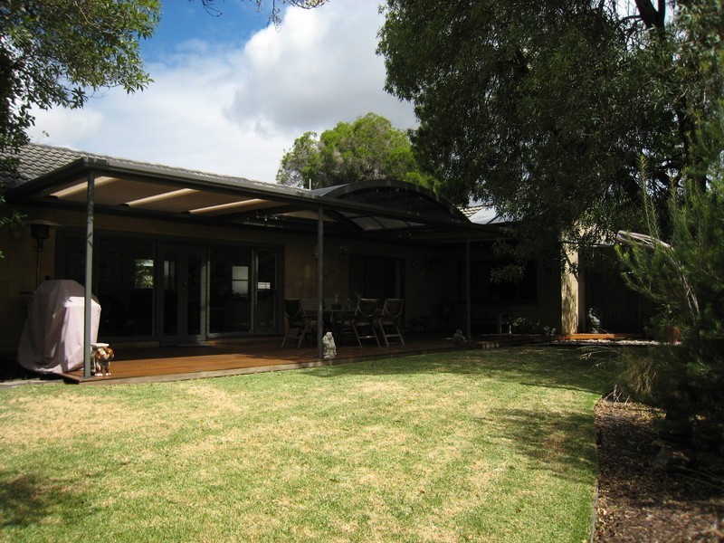 16 Helena Street, Mount Martha VIC 3934