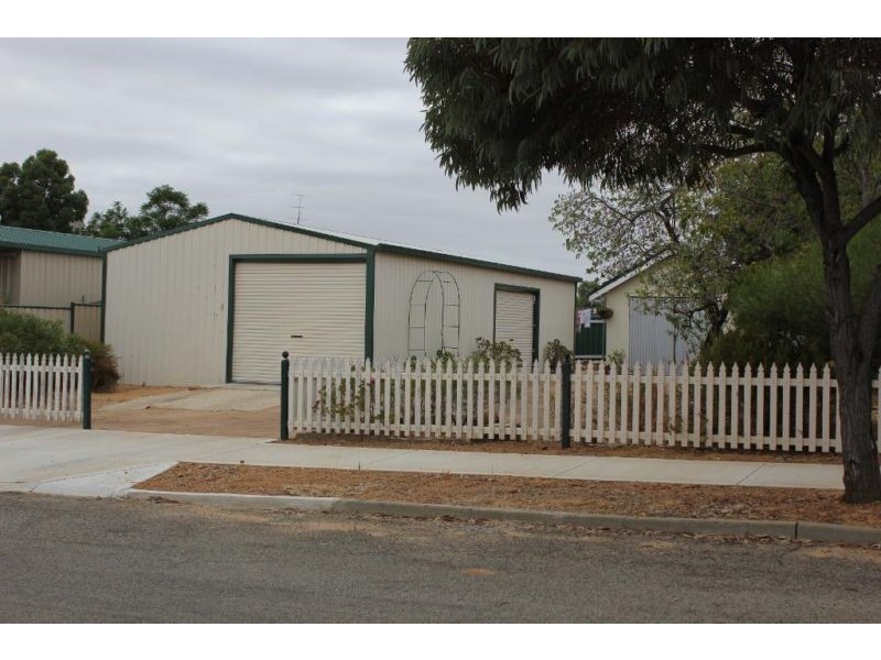 26 Hunt Road, Beverley WA 6304