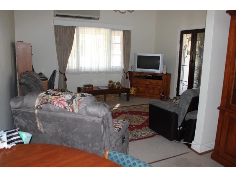 26 Hunt Road, Beverley WA 6304