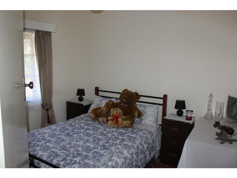 26 Hunt Road, Beverley WA 6304