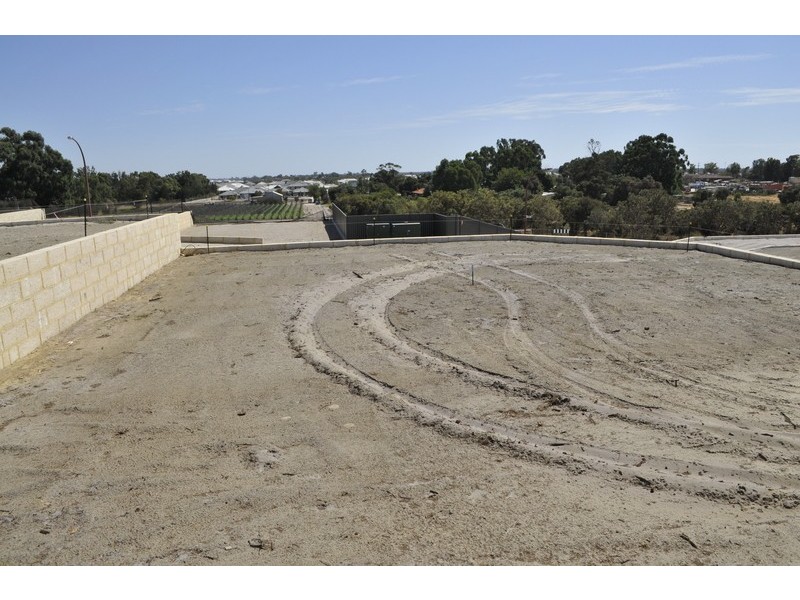 311 Landsdale Road, Landsdale WA 6065