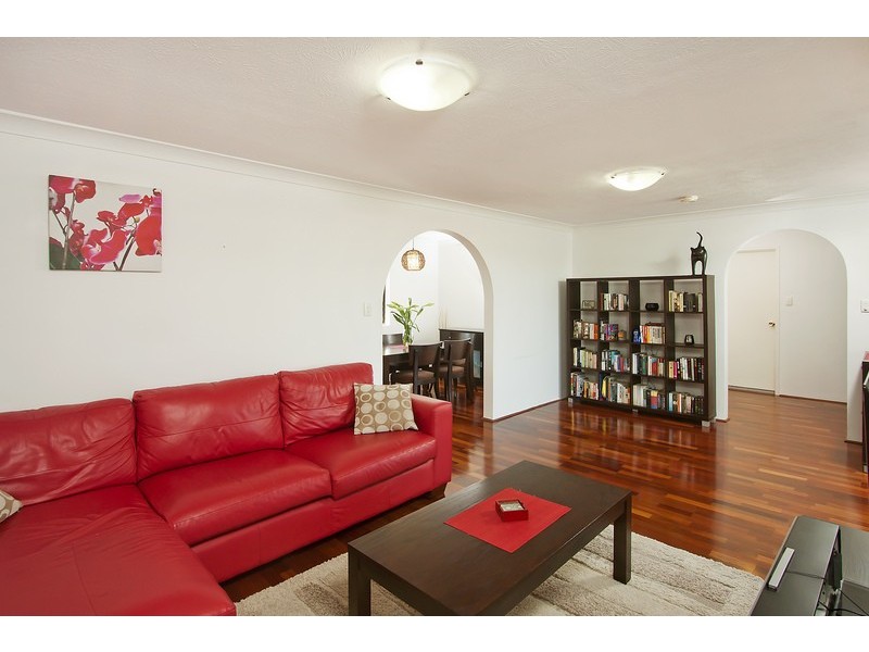 4/2 Kirkland Ave, Coorparoo QLD 4151