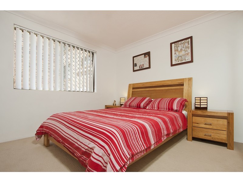 4/2 Kirkland Ave, Coorparoo QLD 4151