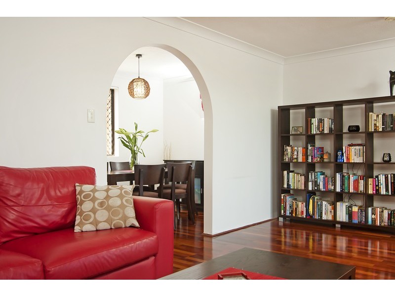 4/2 Kirkland Ave, Coorparoo QLD 4151