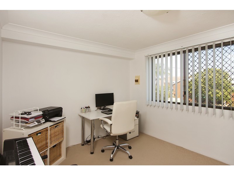 4/2 Kirkland Ave, Coorparoo QLD 4151