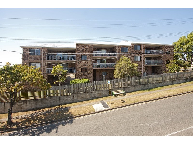 4/2 Kirkland Ave, Coorparoo QLD 4151