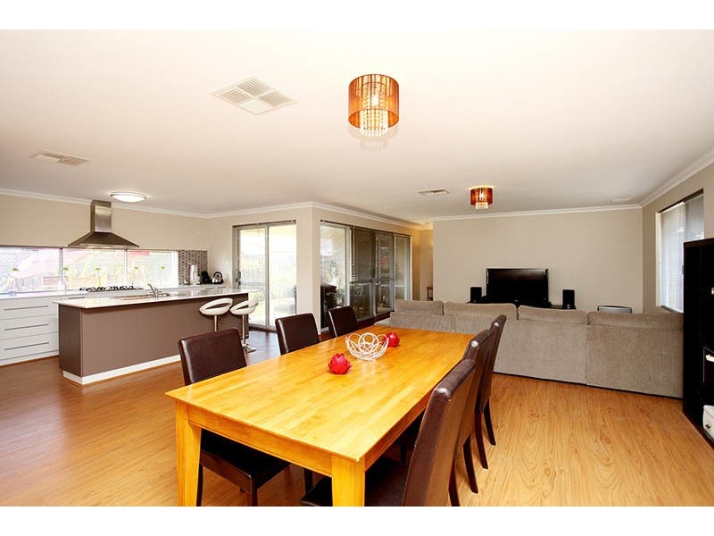 10 Chipping Crescent, Wellard WA 6170