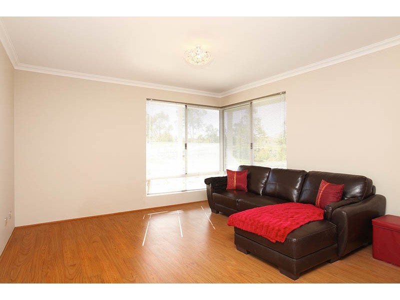 10 Chipping Crescent, Wellard WA 6170