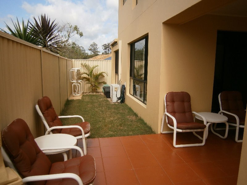 14 Noelene Lane, Arundel QLD 4214