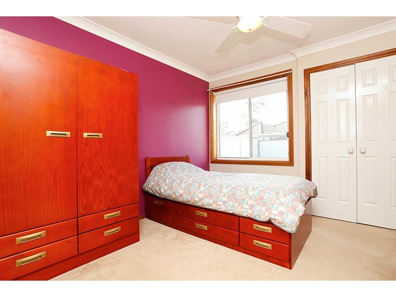 16 Barrett Place, Cranebrook NSW 2749