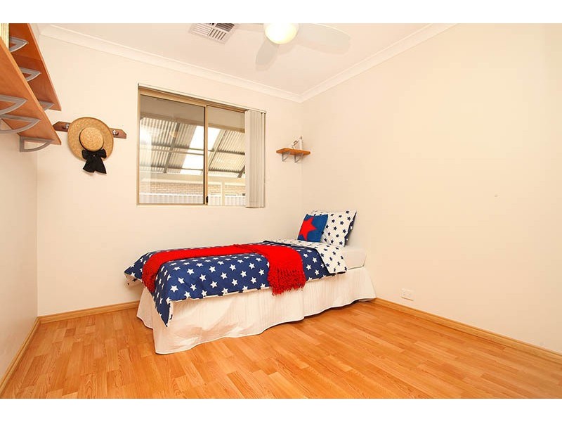 17 Callawa Street, Golden Bay WA 6174