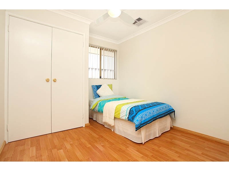 17 Callawa Street, Golden Bay WA 6174