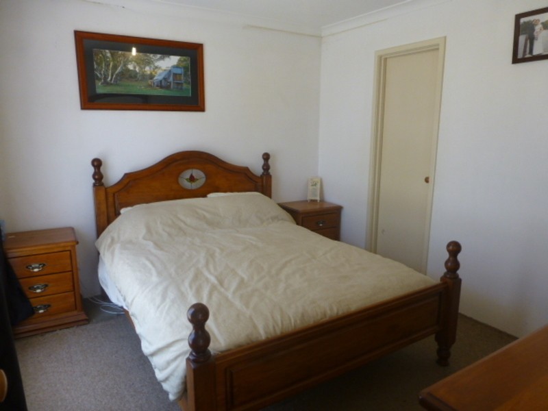13 Ewart Grove, Midland WA 6056