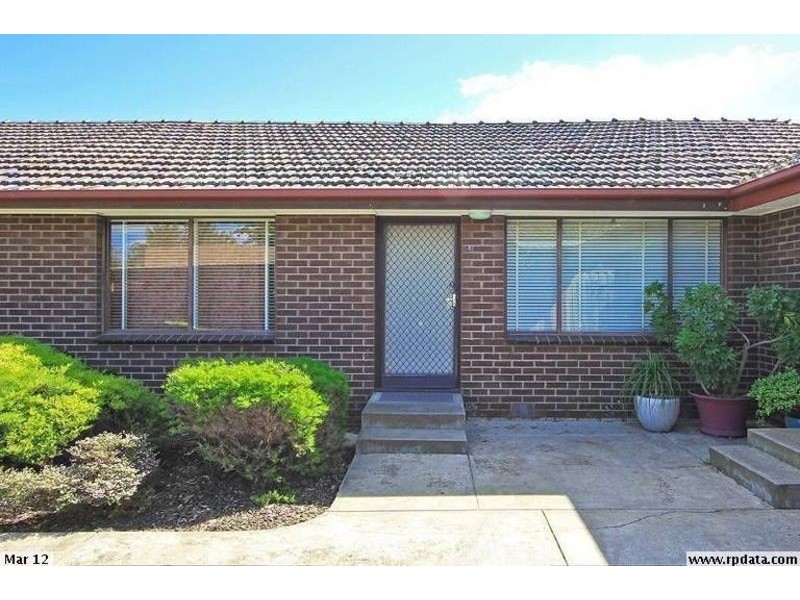 4/12 Elizabeth Street, St Albans VIC 3021