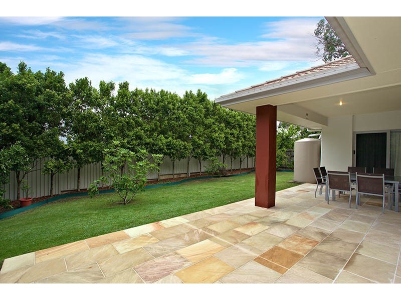 Seventeen Mile Rocks QLD 4073