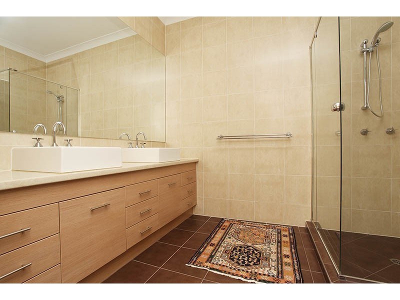 Seventeen Mile Rocks QLD 4073