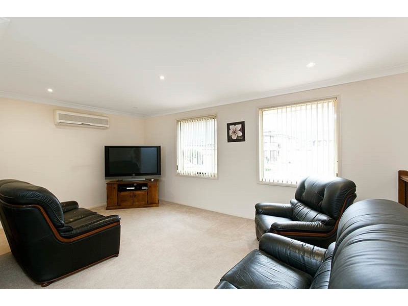 74 Horsley Drive, Horsley NSW 2530