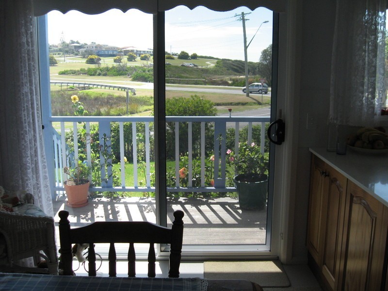 64 Eucalyptus Drive, Dalmeny NSW 2546