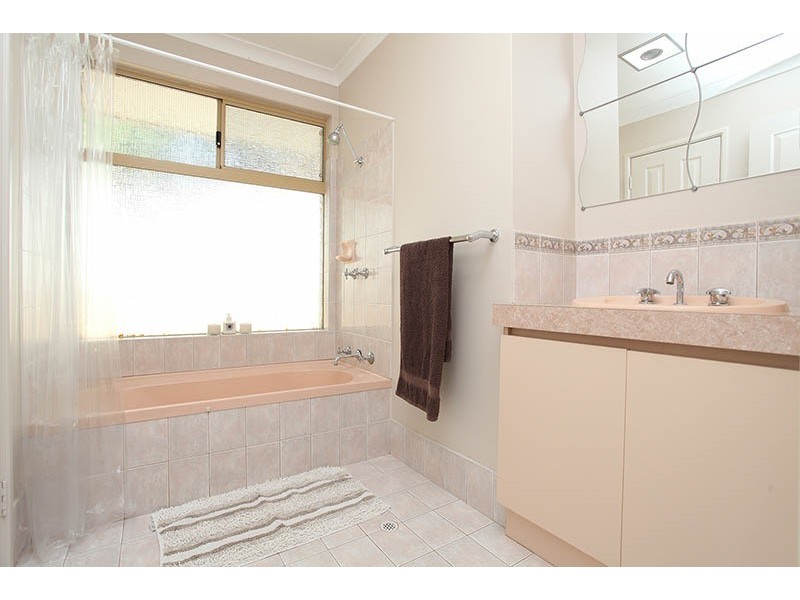 5 Wambiri Court, Jane Brook WA 6056