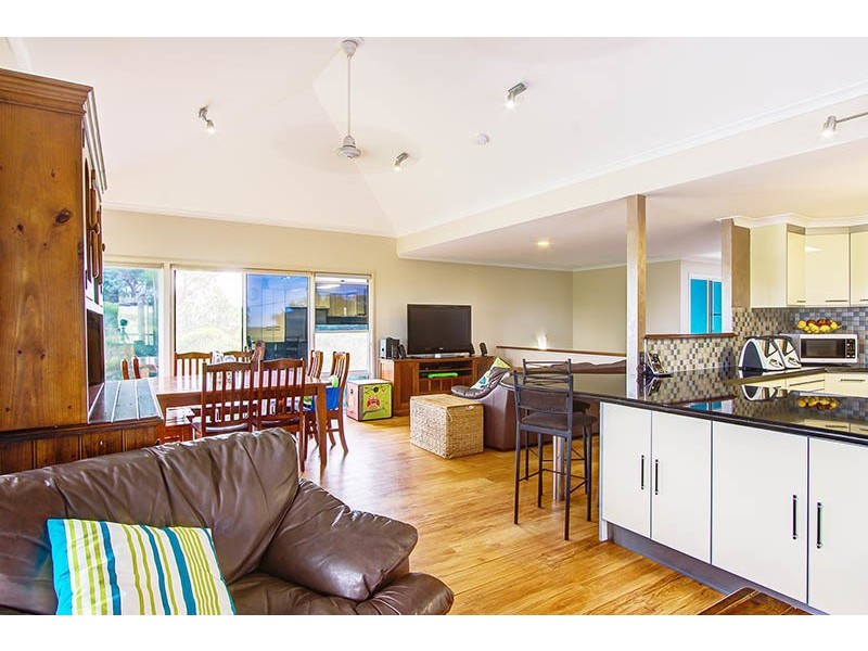 128-130 Apsley Way, Andergrove QLD 4740