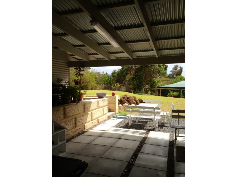 8 Thorne Road, Denmark WA 6333