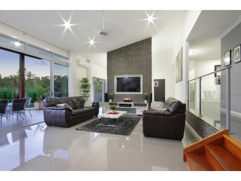 8 Cooinda Place, Glass House Mountains QLD 4518