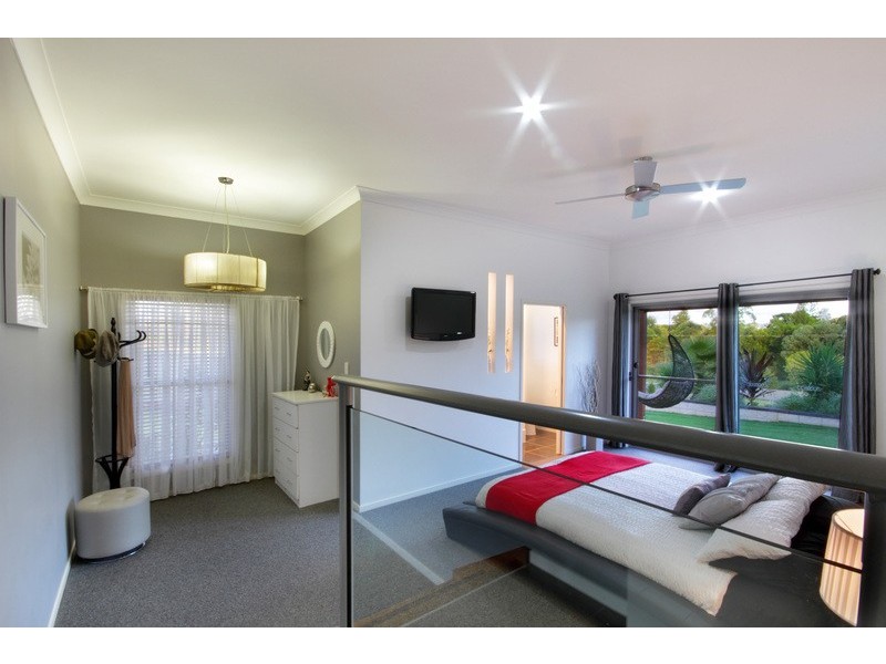 8 Cooinda Place, Glass House Mountains QLD 4518